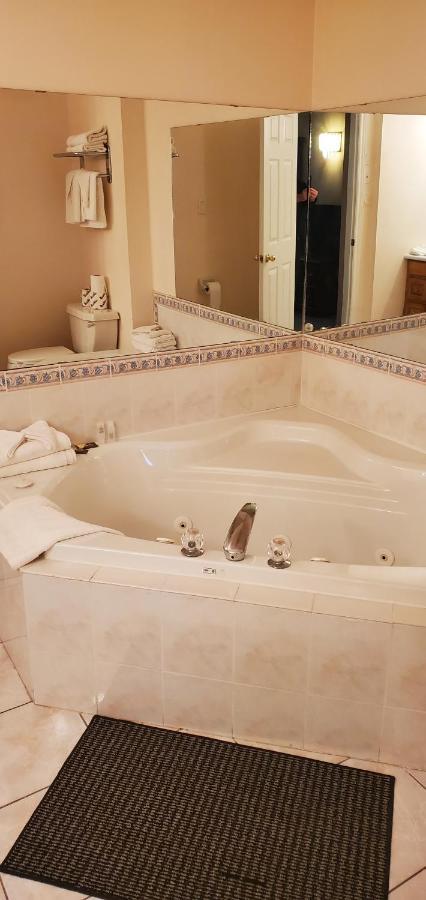 ווסאגה ביץ' Lakeview Resort Motel מראה חיצוני תמונה
